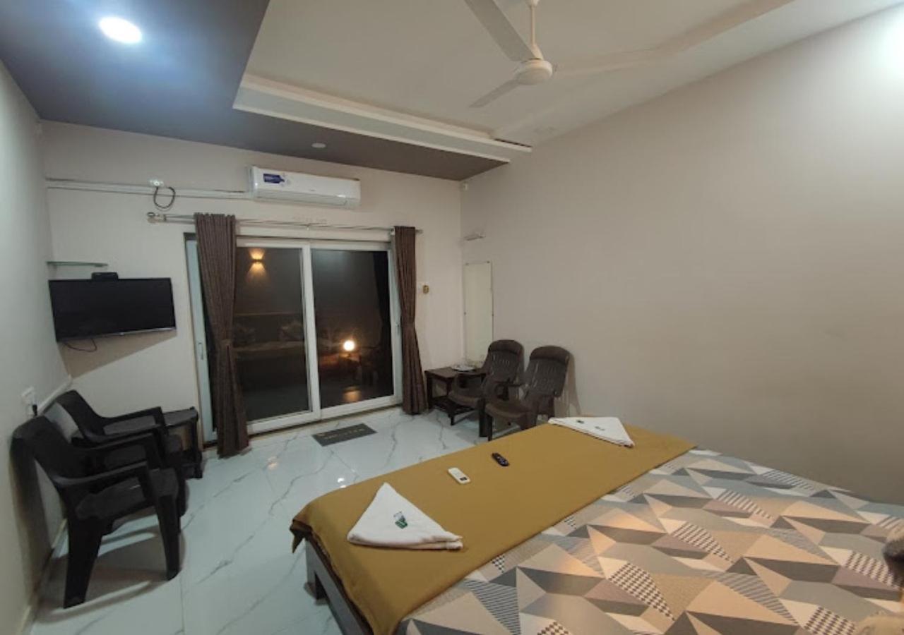 Sea King Beach Resort Ganpatipule Dış mekan fotoğraf